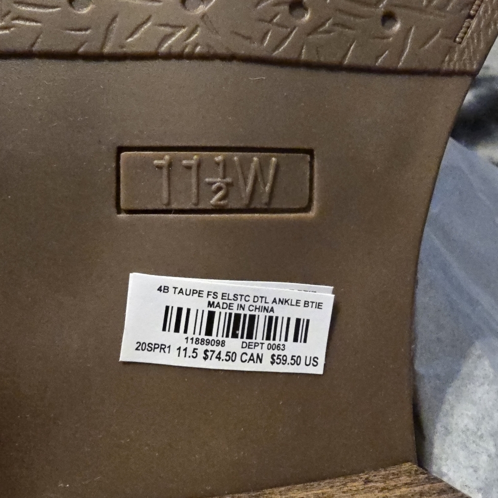 TORRID Ankle Bootie Size 11.5 - Picture 3 of 7